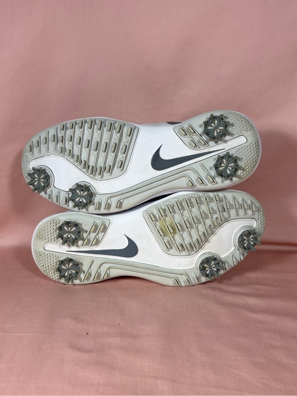 Nike Women's Gray/Pink/White Spiked Zoom Performance Golf Shoes Size 7. 5 - Picture 15 of 16